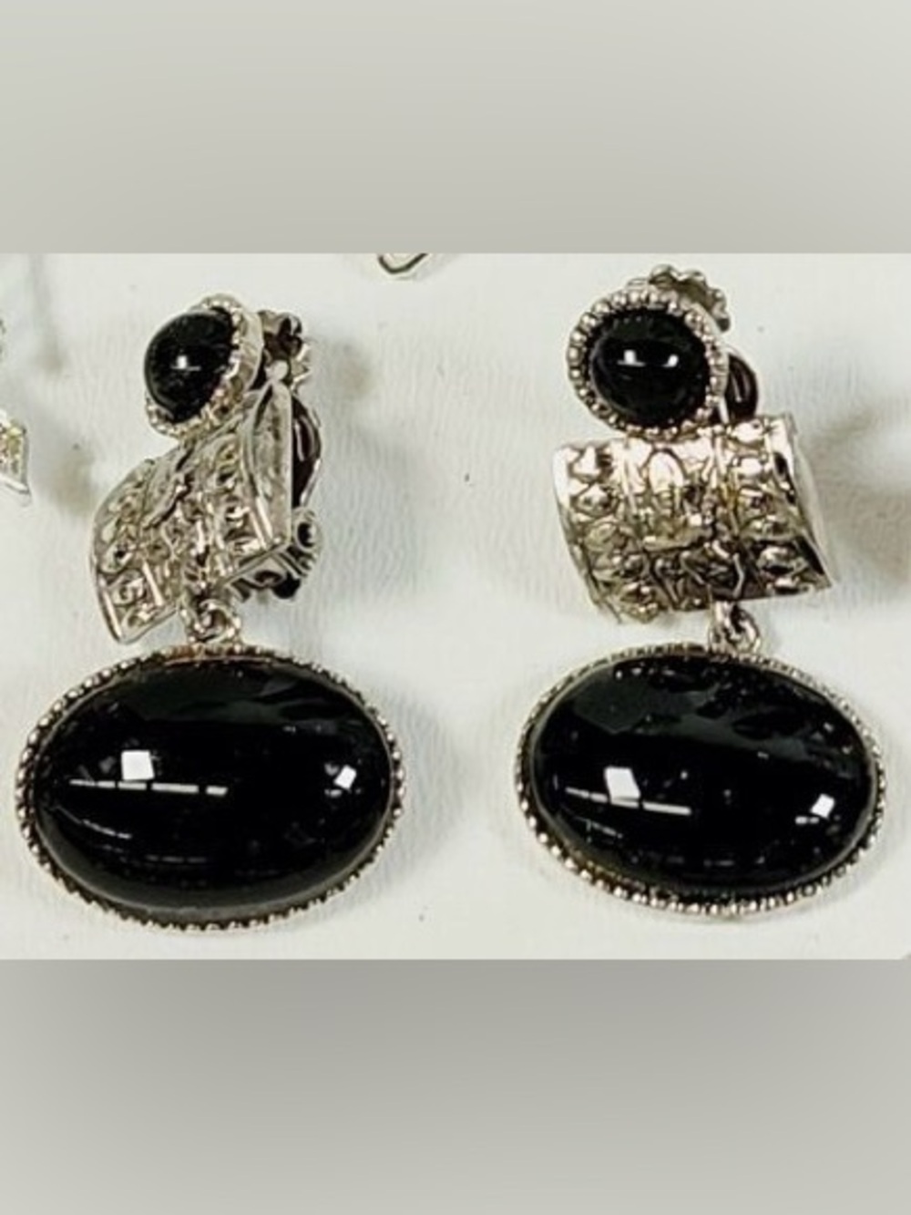 Vintage Black Cabochon Clip On Earrings Silver Tone Ornate Dangle Gothic Baroque - Picture 4 of 7